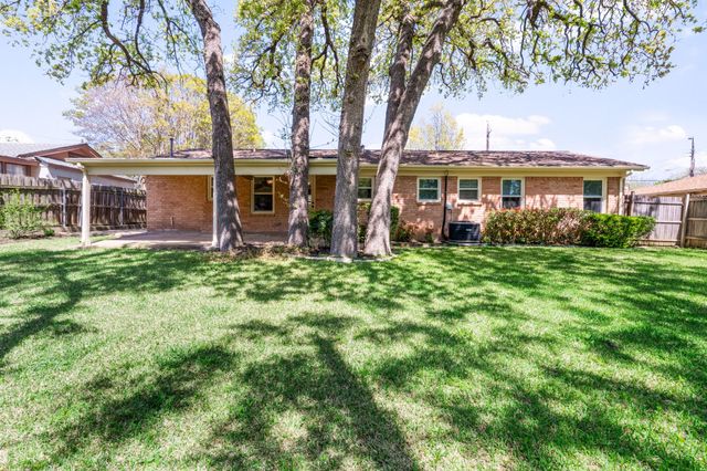 1702 Hendrix Drive, Irving, TX 75061