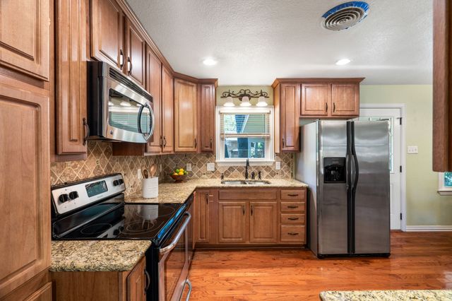 1702 Hendrix Drive, Irving, TX 75061