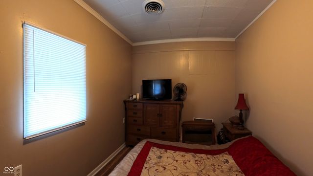 1220 N 13th Street, Terre Haute, IN 47807