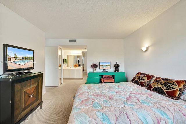 12955 SW 16th Ct 314M, Pembroke Pines, FL 33027