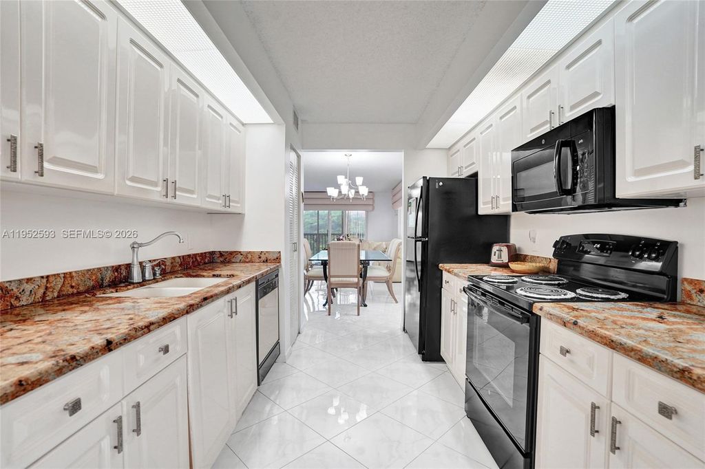 12955 SW 16th Ct 314M, Pembroke Pines, FL 33027