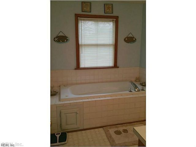 840 Beckley LN, Chesapeake, VA 23322