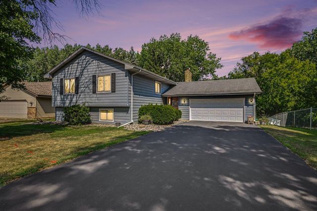 6232 Decatur Avenue N, Brooklyn Park, MN 55428