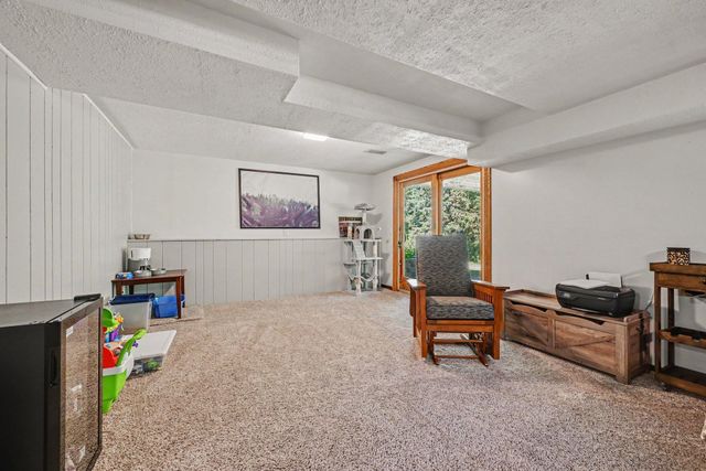 6232 Decatur Avenue N, Brooklyn Park, MN 55428