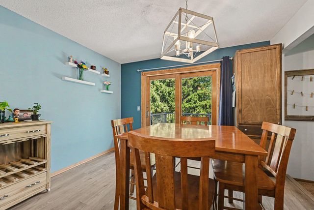 6232 Decatur Avenue N, Brooklyn Park, MN 55428