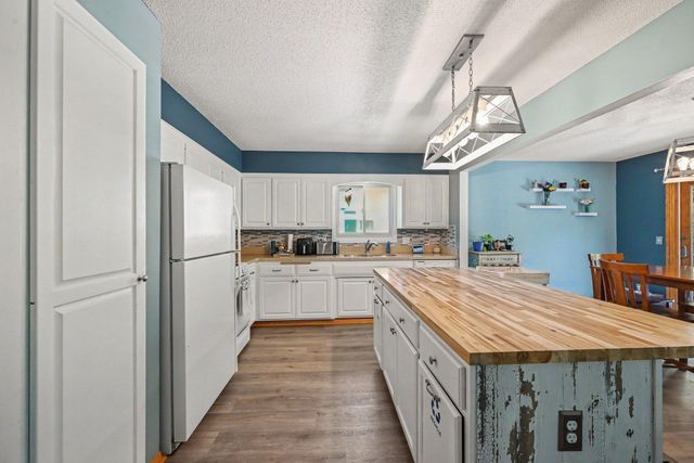 6232 Decatur Avenue N, Brooklyn Park, MN 55428