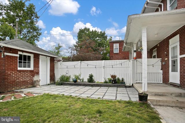 1961 CHESTNUT ST, Harrisburg, PA 17104