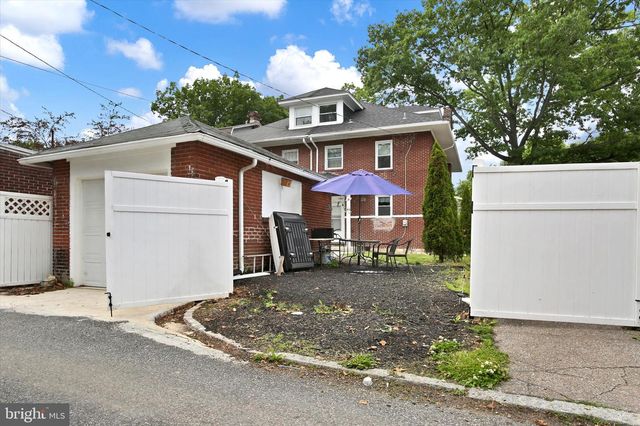 1961 CHESTNUT ST, Harrisburg, PA 17104