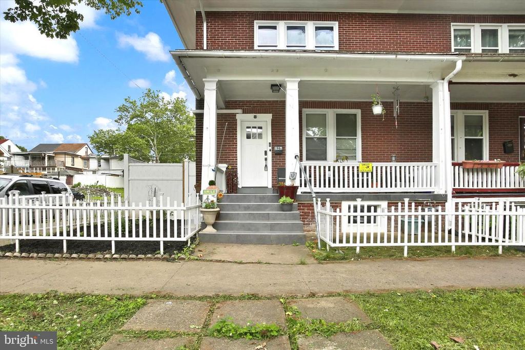 1961 CHESTNUT ST, Harrisburg, PA 17104