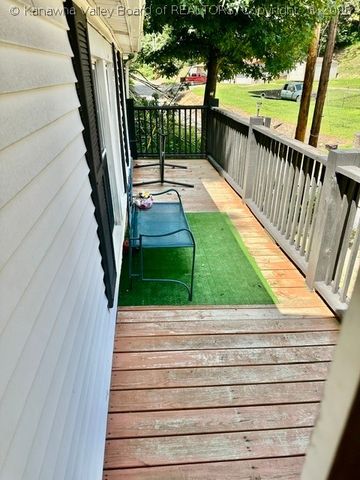 211 Snowhill Drive, Charleston, WV 25311