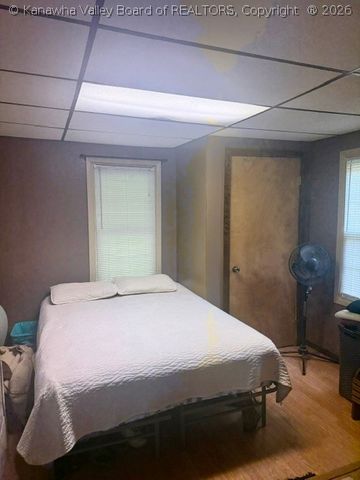 211 Snowhill Drive, Charleston, WV 25311
