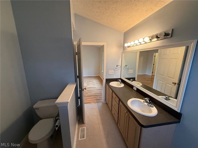 2541 Redtail Court, Twinsburg, OH 44087