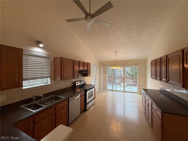 2541 Redtail Court, Twinsburg, OH 44087