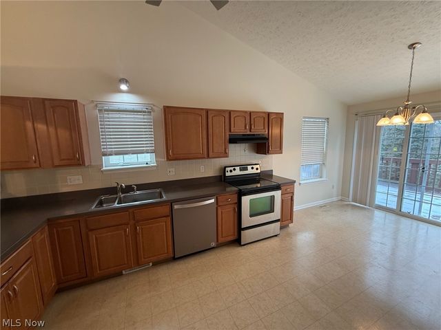 2541 Redtail Court, Twinsburg, OH 44087