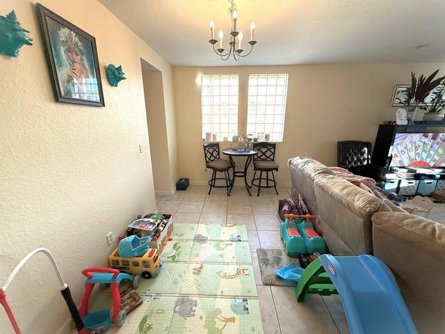 883 MILLBRAE Court 6, West Palm Beach, FL 33401