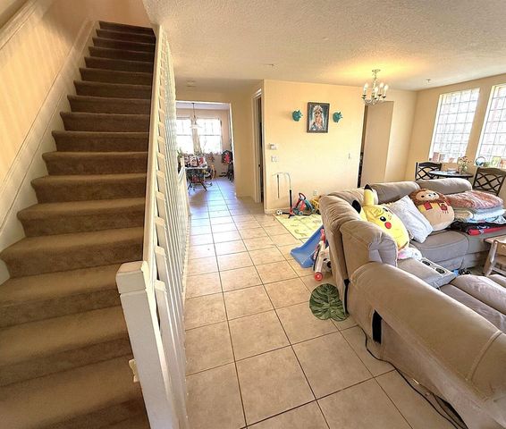 883 MILLBRAE Court 6, West Palm Beach, FL 33401