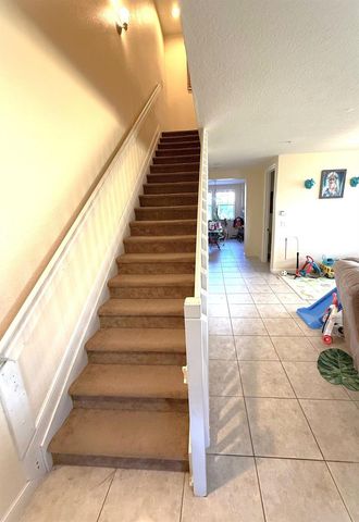 883 MILLBRAE Court 6, West Palm Beach, FL 33401