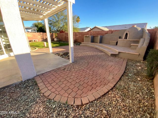 8529 W DAHLIA Drive, Peoria, AZ 85381