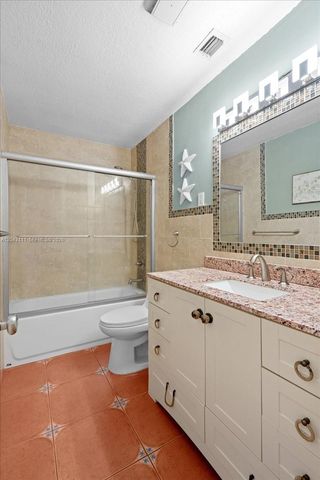 8341 SW 14th St, Miami, FL 33144