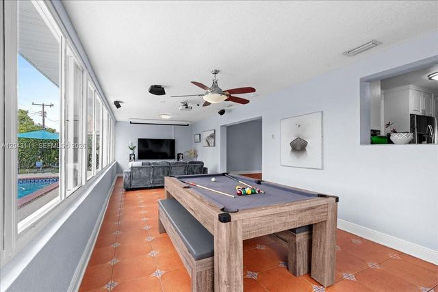 8341 SW 14th St, Miami, FL 33144