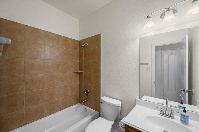 7131 Durango Creek Drive, Magnolia, TX 77354