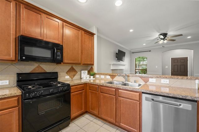 7131 Durango Creek Drive, Magnolia, TX 77354