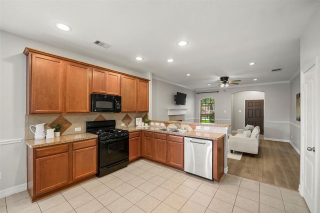 7131 Durango Creek Drive, Magnolia, TX 77354