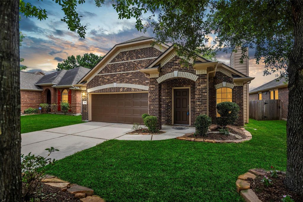7131 Durango Creek Drive, Magnolia, TX 77354