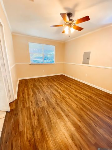 2222 Seracedar, Baton Rouge, LA 70816