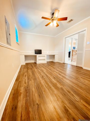 2222 Seracedar, Baton Rouge, LA 70816