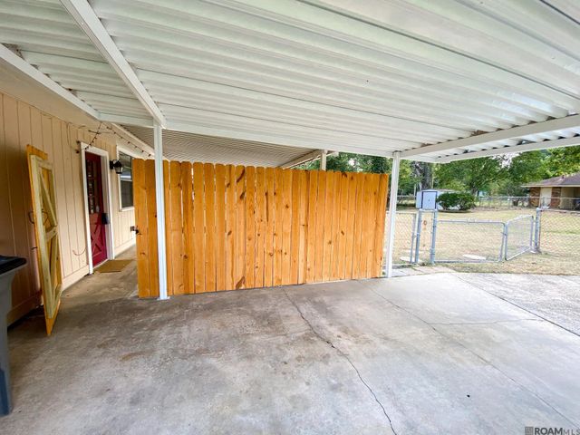 2222 Seracedar, Baton Rouge, LA 70816