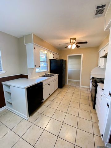 2222 Seracedar, Baton Rouge, LA 70816