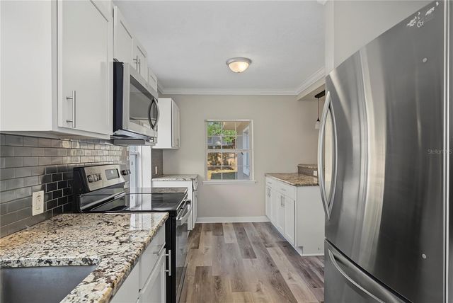 205 E FOUNTAIN STREET, Fruitland Park, FL 34731