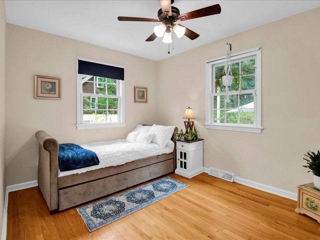 13 Pinehurst Drive, Jericho, VT 05465