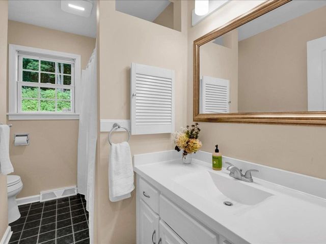 13 Pinehurst Drive, Jericho, VT 05465