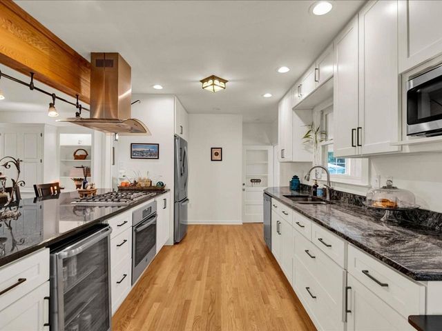 13 Pinehurst Drive, Jericho, VT 05465