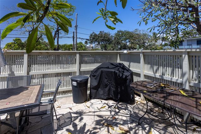 3824 Leahi Avenue 106, Honolulu, HI 96815