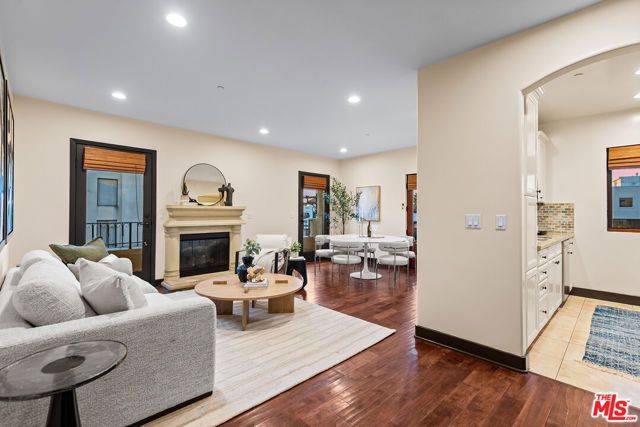 1215 Armacost Avenue 403, Los Angeles, CA 90025