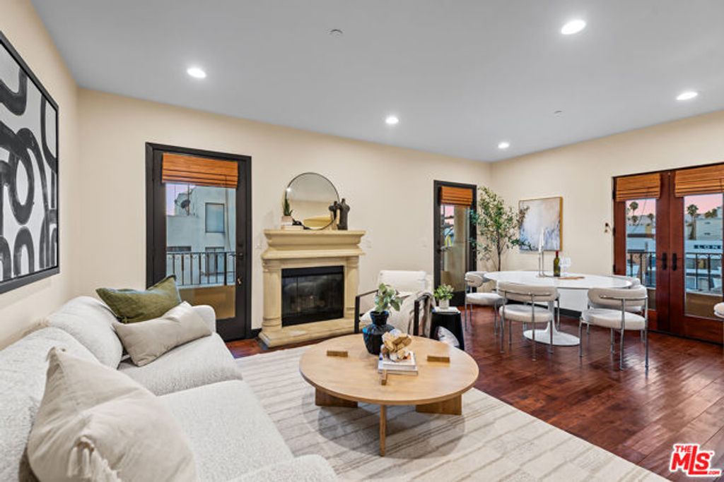 1215 Armacost Avenue 403, Los Angeles, CA 90025