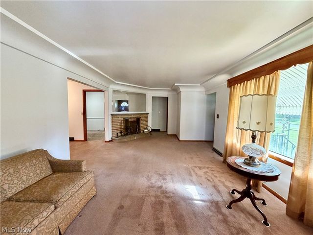860 Adelaide Avenue NE, Warren, OH 44483