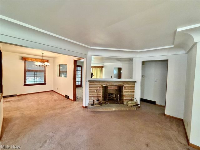 860 Adelaide Avenue NE, Warren, OH 44483