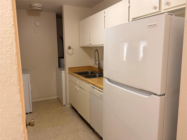 1007 Stoneleigh Court, Tomball, TX 77375