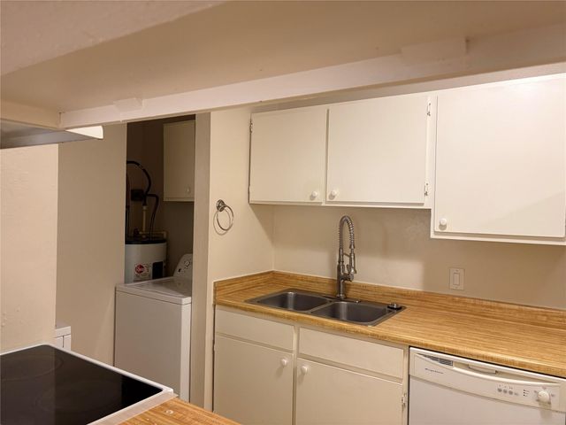 1007 Stoneleigh Court, Tomball, TX 77375