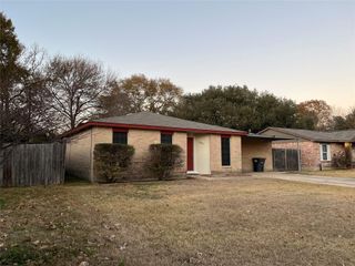 1007 Stoneleigh Court, Tomball, TX 77375