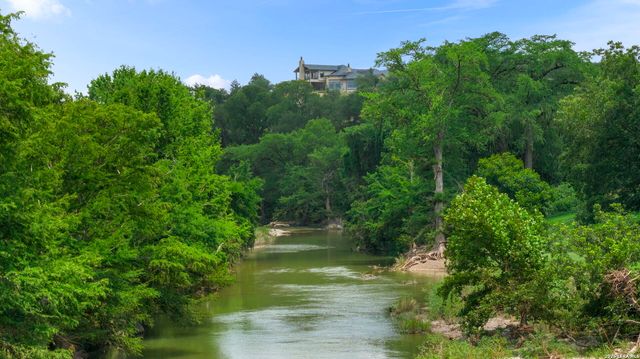 185 River Crossing, Boerne, TX 78006