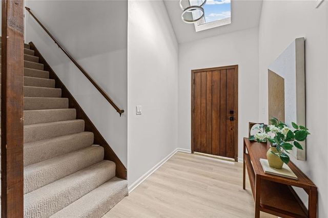 8300 Grant Avenue, Overland Park, KS 66212