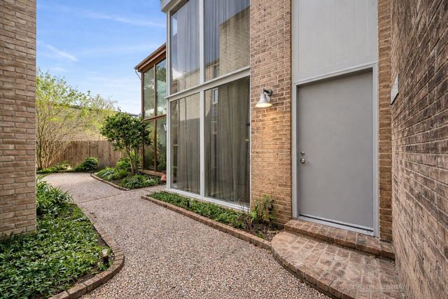 6311 Riverview Way, Houston, TX 77057