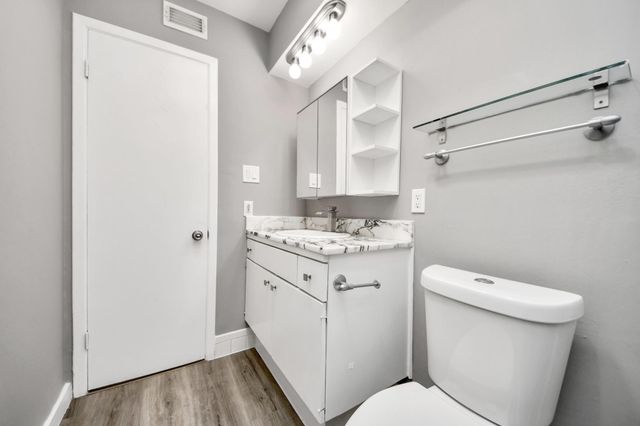 6311 Riverview Way, Houston, TX 77057