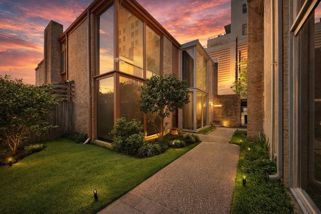 6311 Riverview Way, Houston, TX 77057