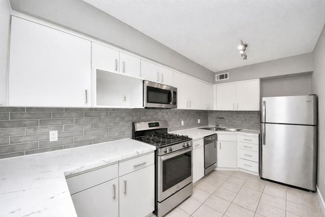 6311 Riverview Way, Houston, TX 77057